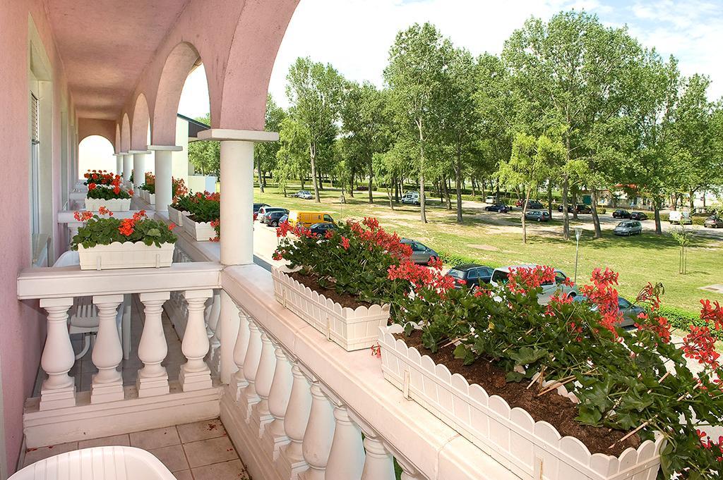 Arkadenhaus Steiner Bed and Breakfast Podersdorf am See Buitenkant foto
