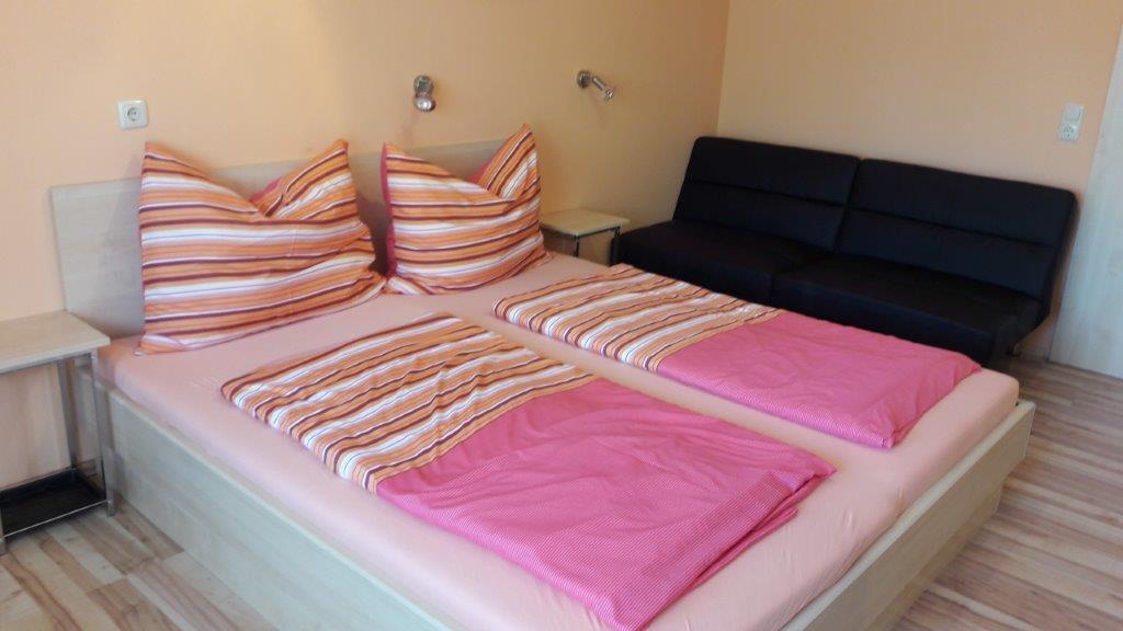 Arkadenhaus Steiner Bed and Breakfast Podersdorf am See Buitenkant foto